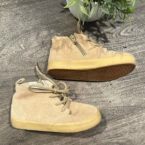 Gap boots size 9toddler